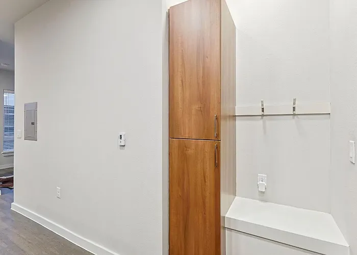 Aparthotel Elegant Downtown 1bd With Pool & Gym