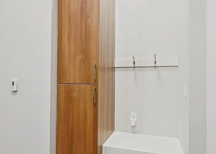 Elegant Downtown 1bd With Pool & Gym Aparthotel